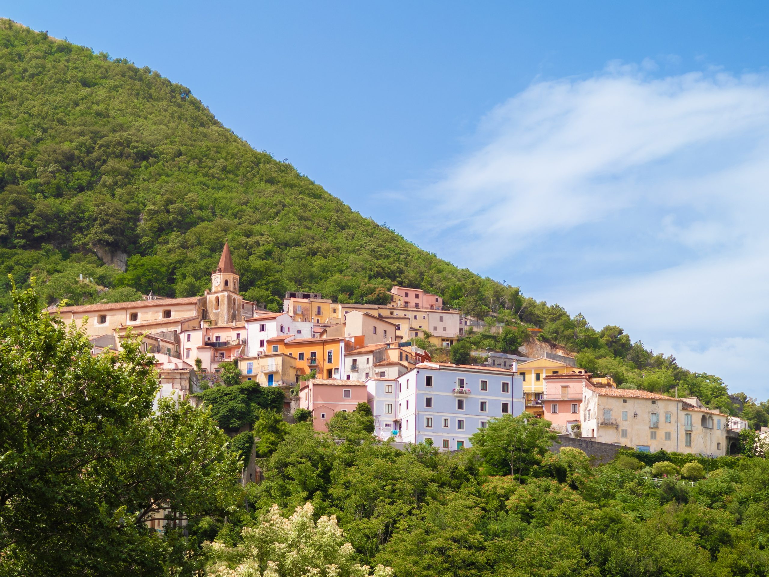 "Scorcio di un paesino cilentano. Weekend in Cilento: Attività ed Eventi di Settembre"