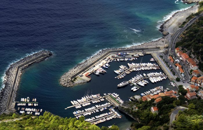 "una spiaggia sul Golfo di Policastro. Vacanze a Settembre? Scegli il Cilento!"
