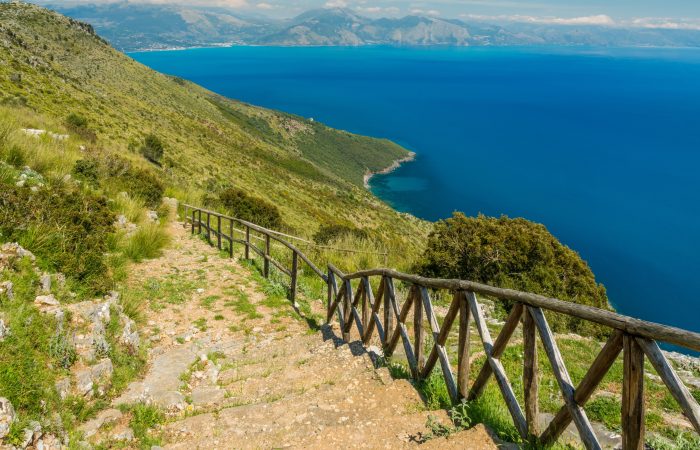 "Vista panoramica dal belvedere Ciolandrea a Scario. Scopri le più belle spiagge di Scario."