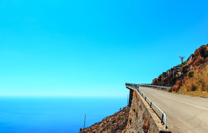 "Cristo redentore di Maratea, strada con vista panoramica"
