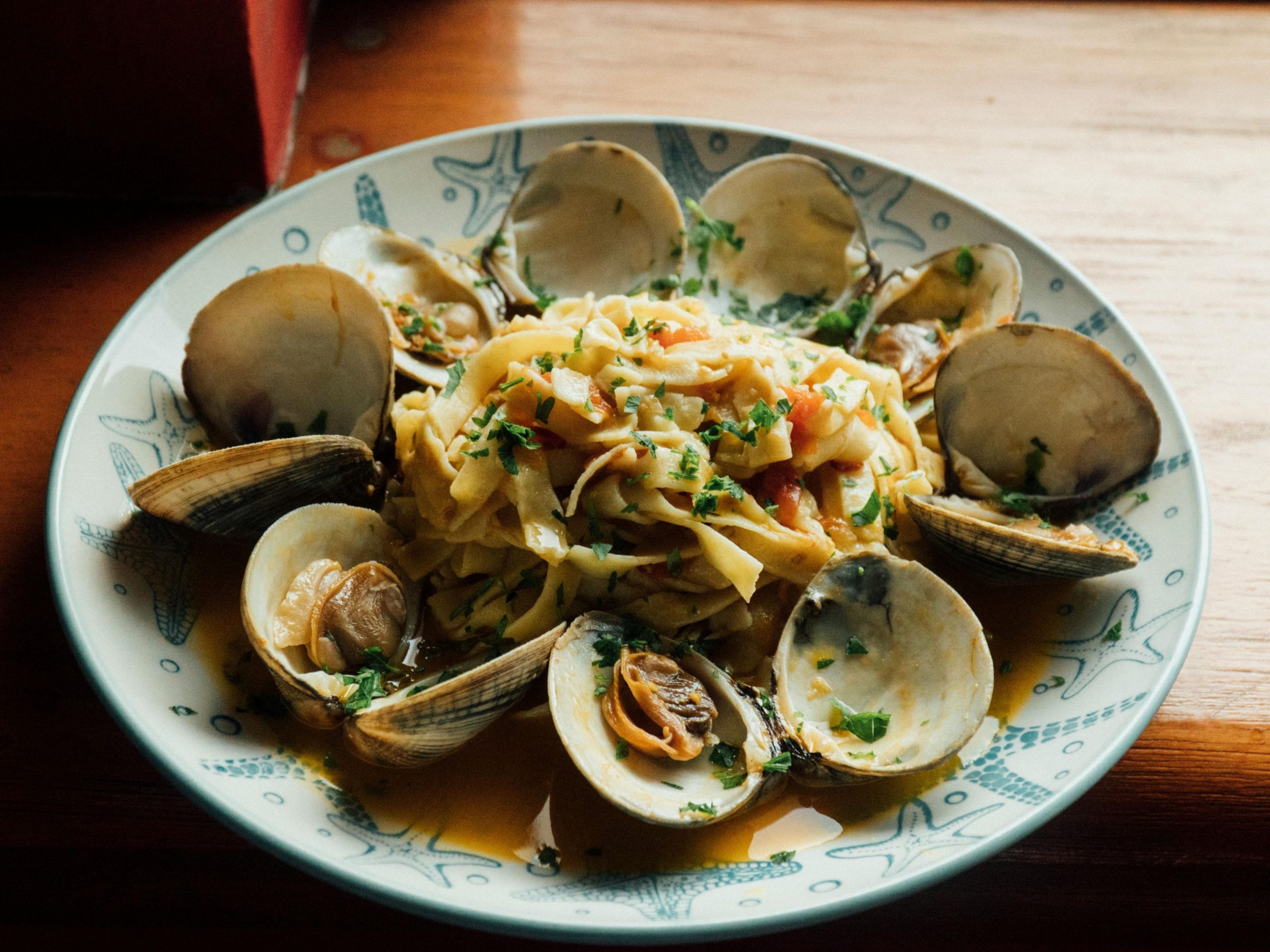 Scialatelli con le vongole, tipico piatto da gustare nei ristoranti di Maratea e dintorni